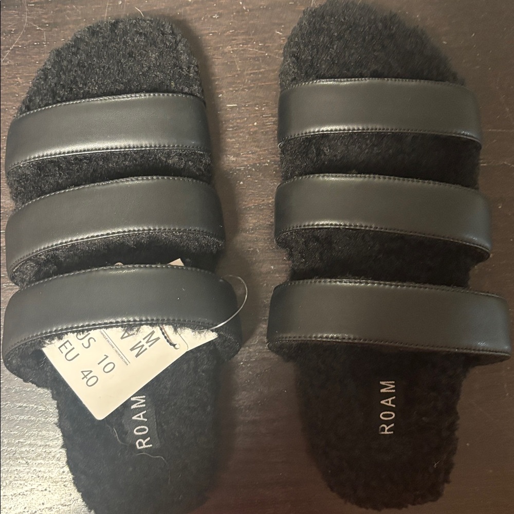 ROAM Black 3 Strap Faux Leather Fuzzy Slide Sandals Size 10 NWT